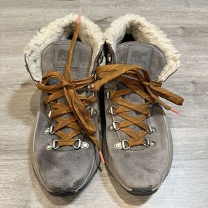 Sorel Out N About III Conquest Women's Waterproof Boots‎ Size 8